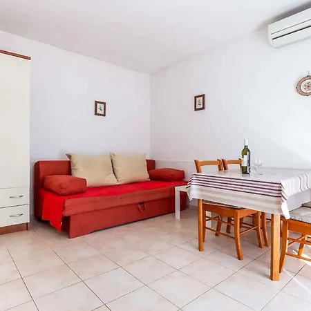 아파트 In Porec/istrien 10280