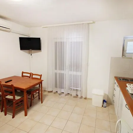 아파트 In Porec/istrien 10280