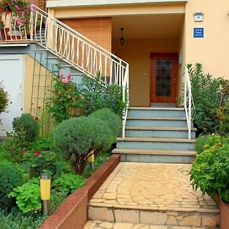 In Porec/istrien 10280